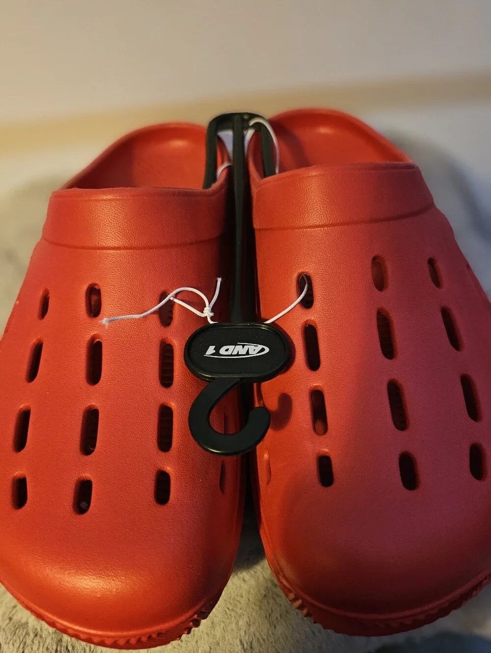 NEW AND1 Unisex Shoes Men's 12   RED Clogs